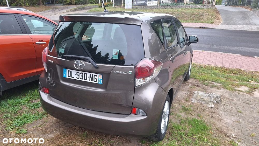 Toyota Verso S - 4