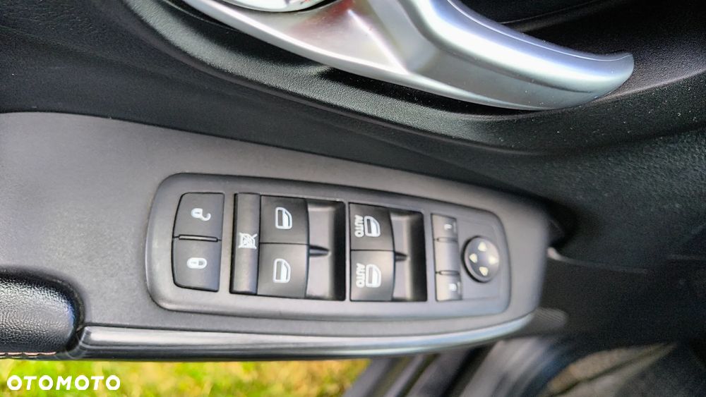 Jeep Cherokee - 7