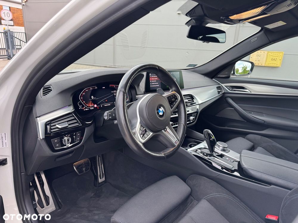 BMW Seria 5 530i xDrive M Sport sport - 7