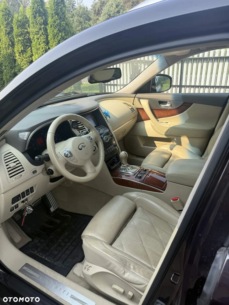 Infiniti FX FX30d S Premium - 4