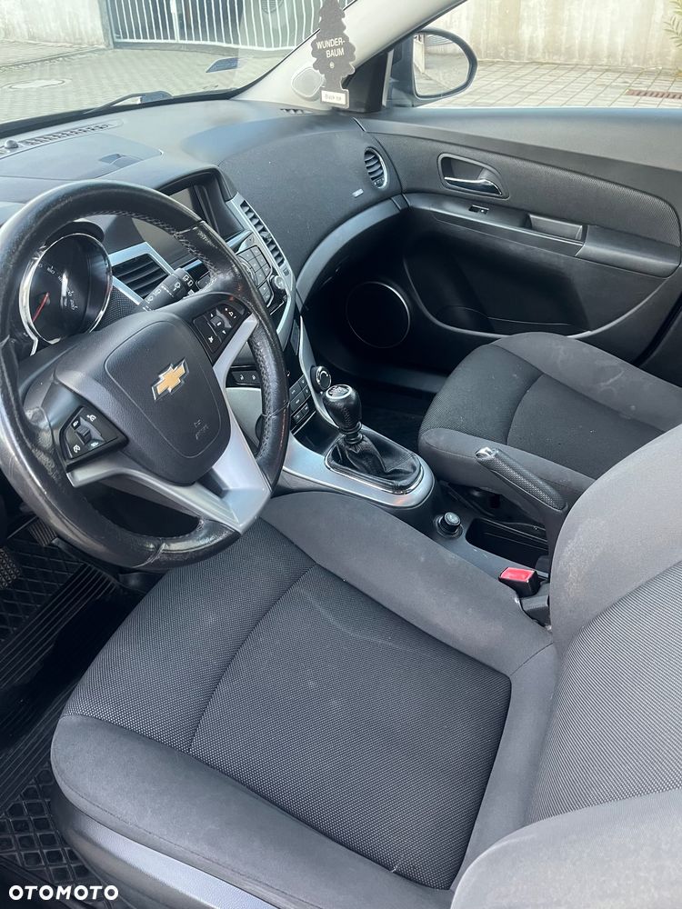 Chevrolet Cruze 1.8 LT - 10