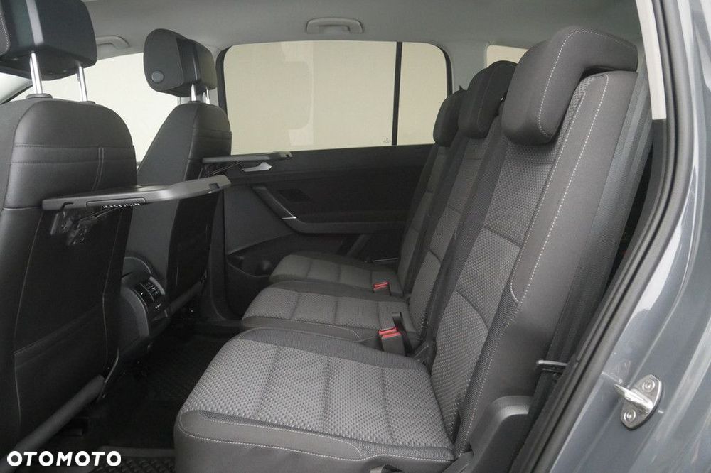 Volkswagen Touran - 15