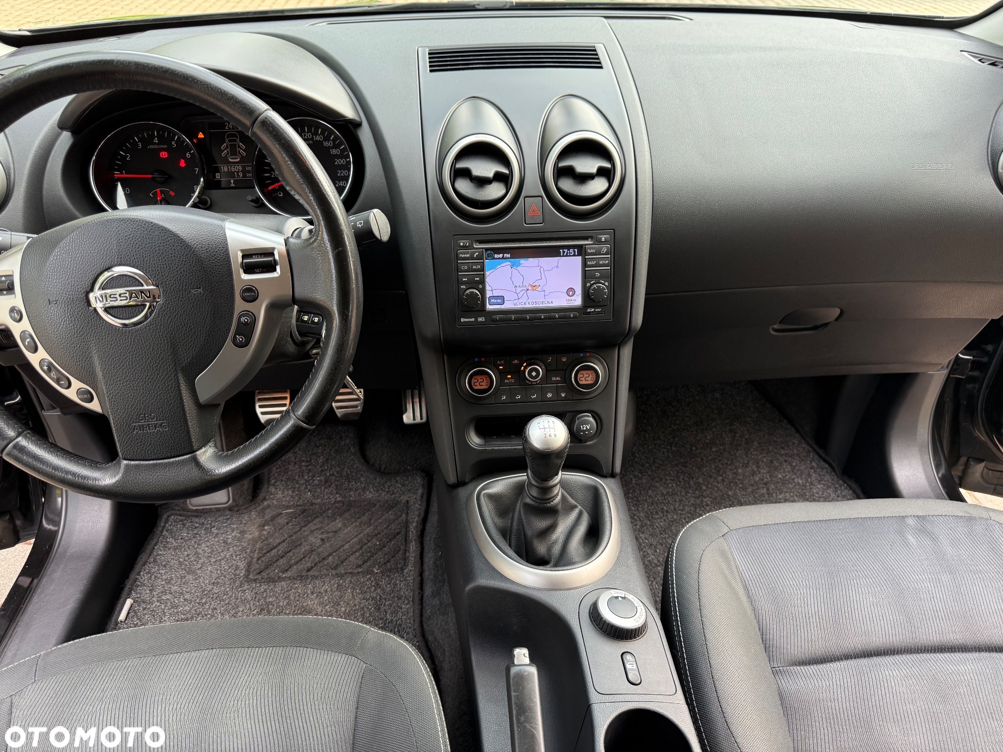 Nissan Qashqai 2.0 4x4 Tekna - 27