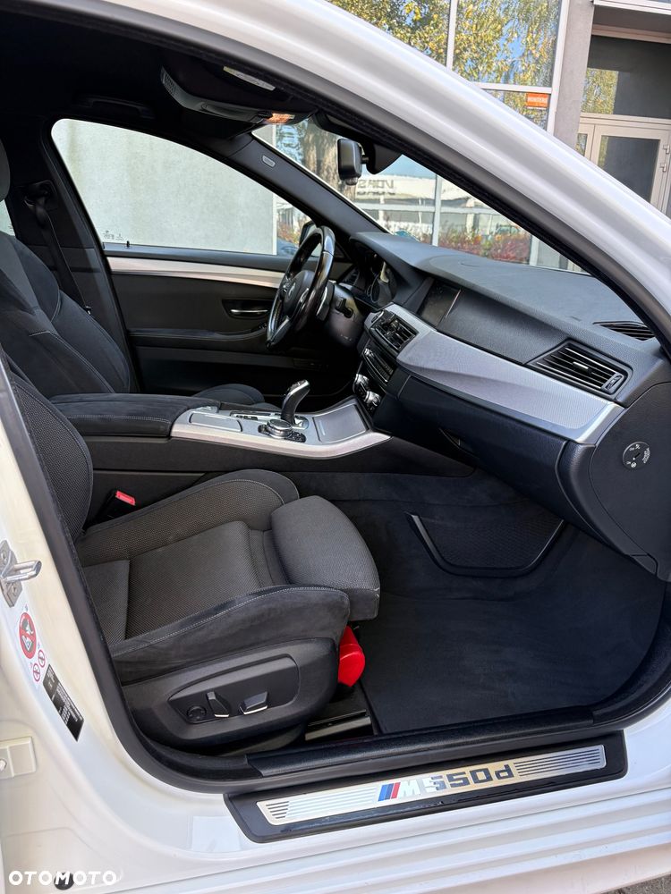 BMW Seria 5 M550d xDrive - 6