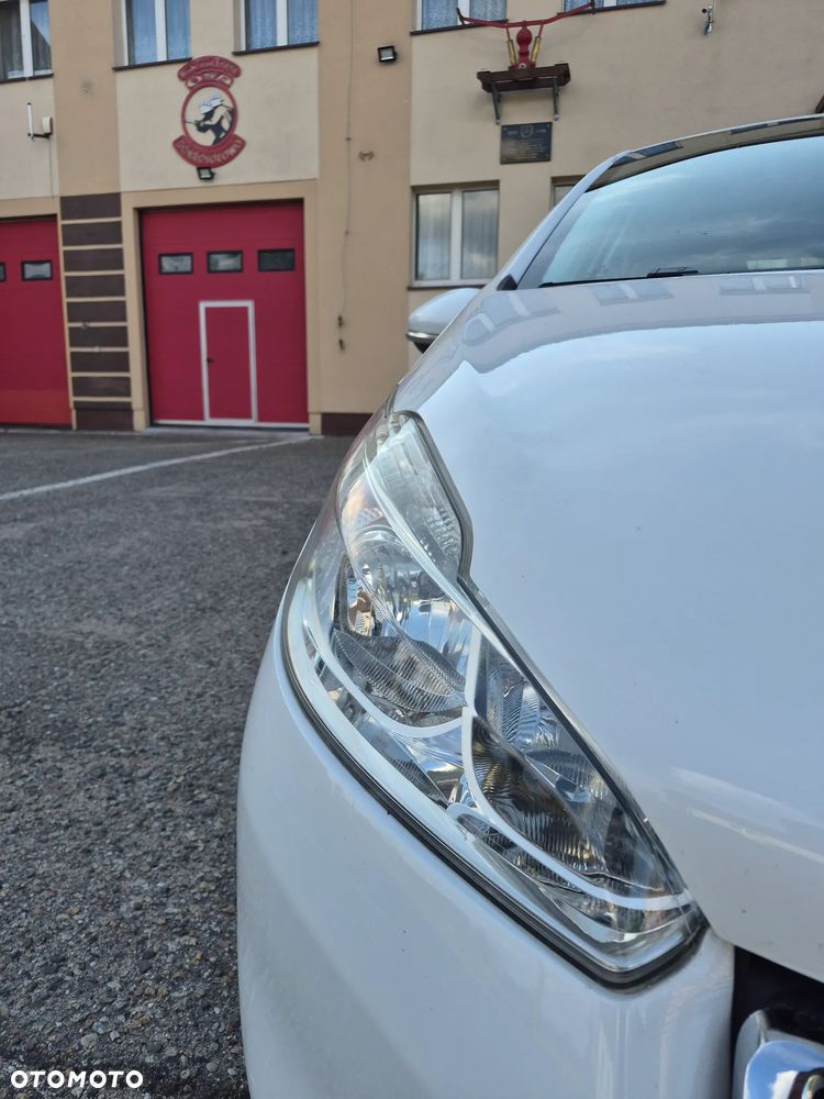 Peugeot 208 e-HDi 92 Stop&Start Active - 9