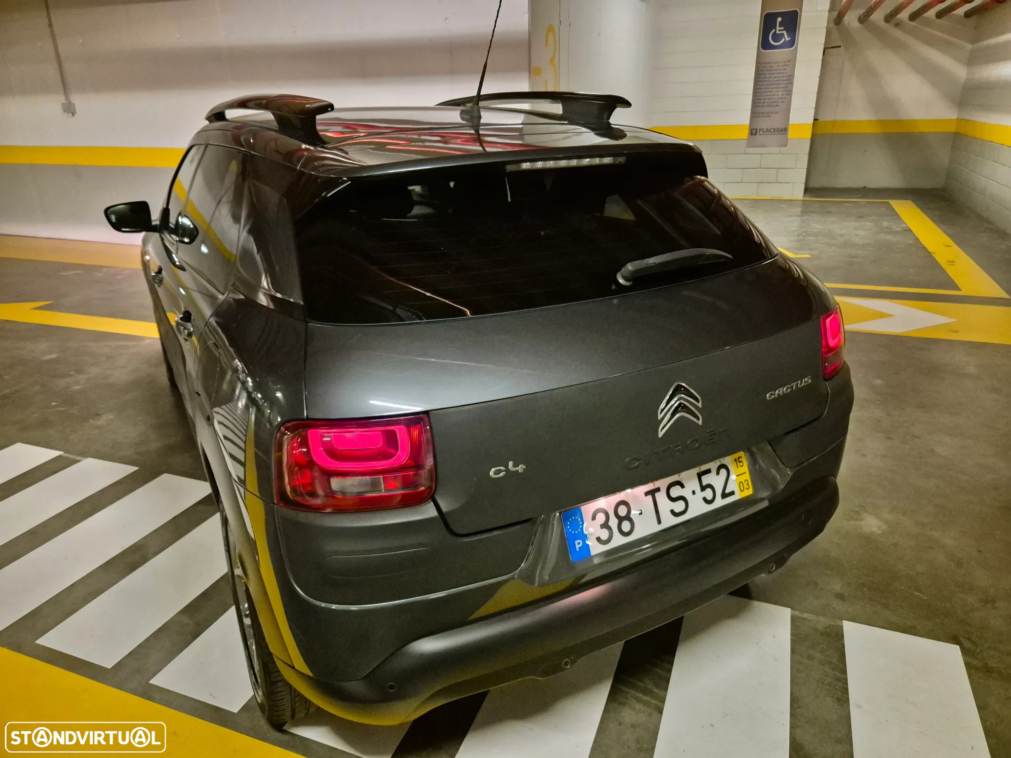 Citroën C4 Cactus BlueHDi 100 Stop&Start Shine - 17