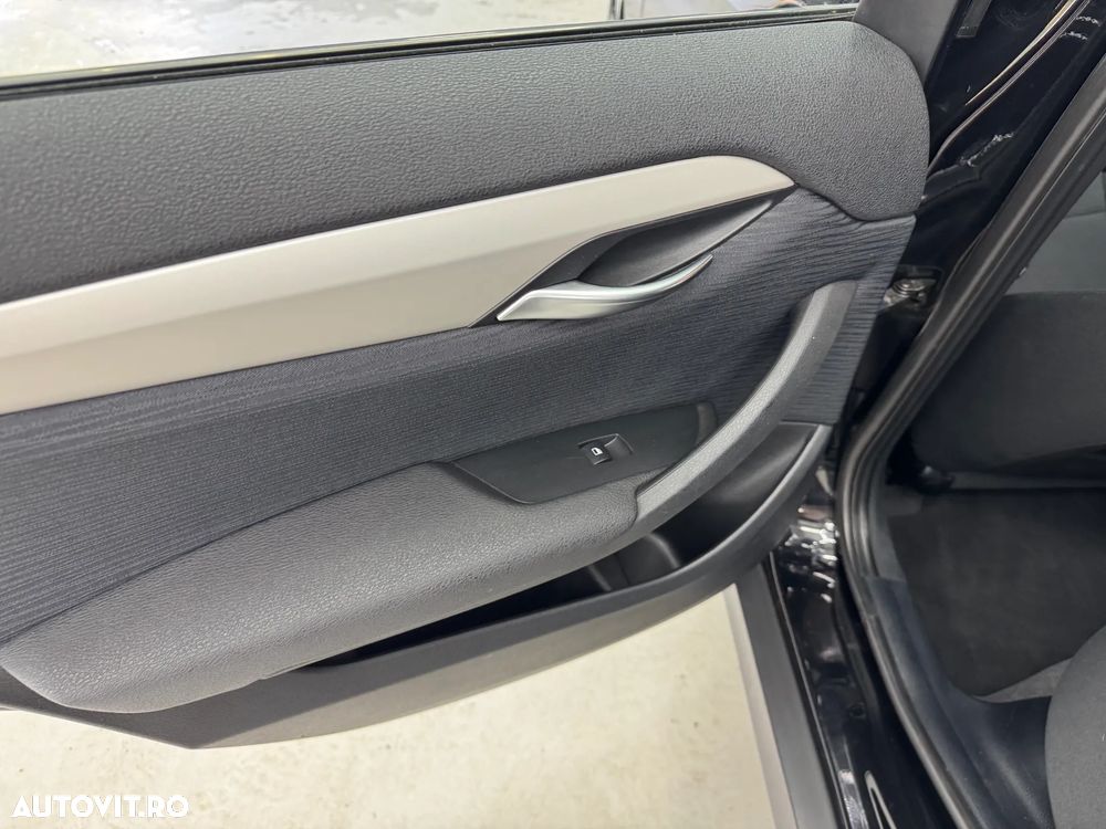 BMW X1 xDrive20d Sport Line - 18