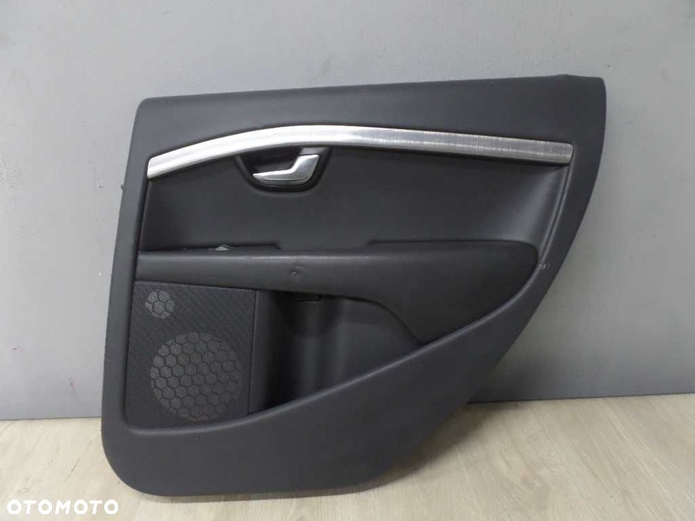VOLVO S80 II V70 06-13 TAPICERKA BOCZEK DRZWI SKORA TYL PRAWY 8686855 1917994 - 1