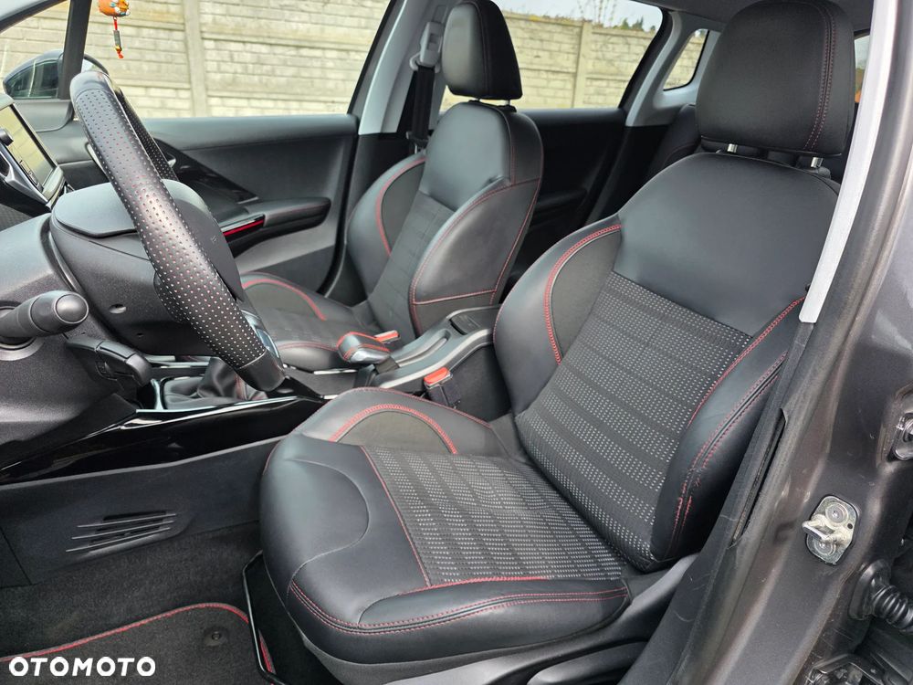 Peugeot 2008 PureTech 130 Stop&Start GT-Line Edition - 14