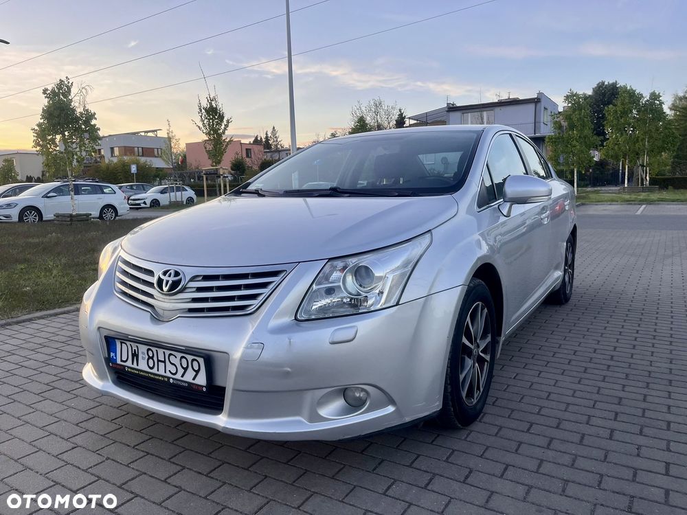 Toyota Avensis 1.8 Sol - 3