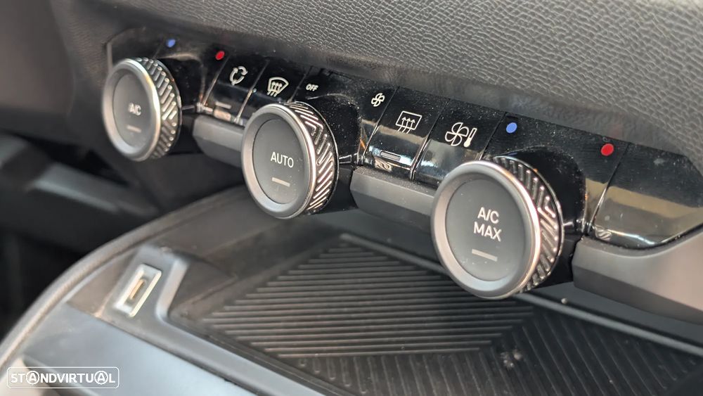 Citroën C4 1.2 PureTech Plus EAT8 - 13