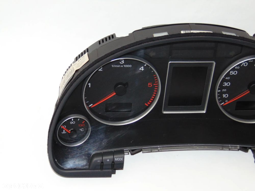 Licznik zegary 8E0920931P Audi A4 B7 diesel 2.0 TDI 04-08r - 2