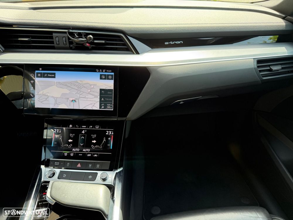 Audi e-tron 55 quattro S line - 26
