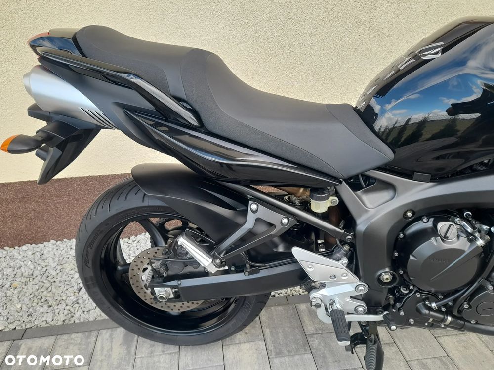 Yamaha FZ6 - 26