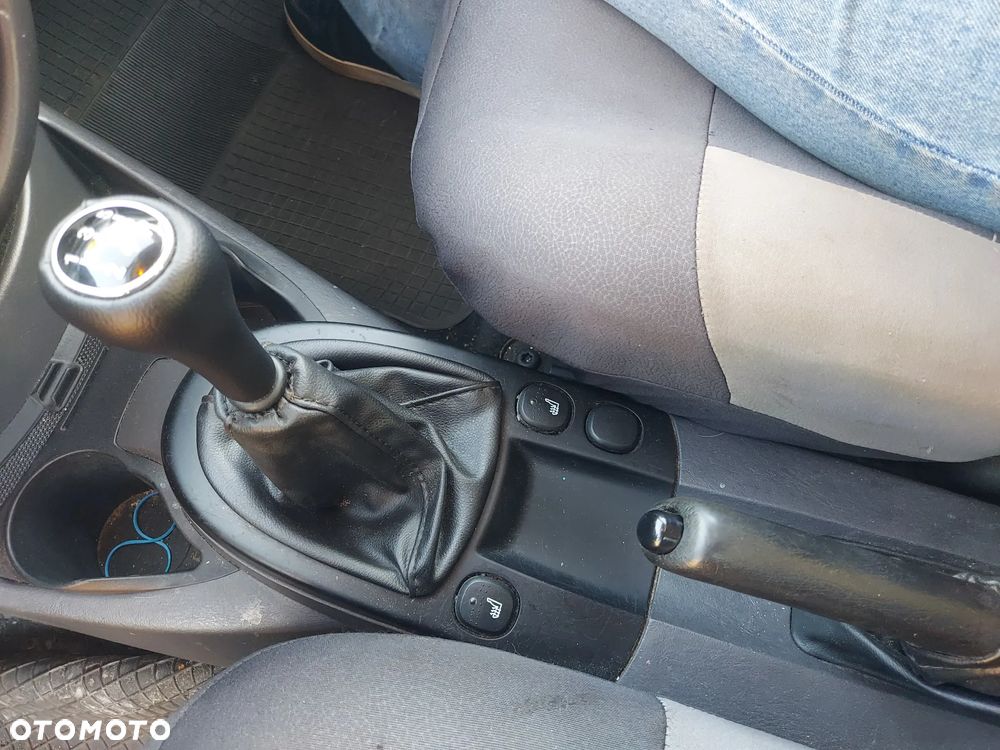Ford Focus - 8