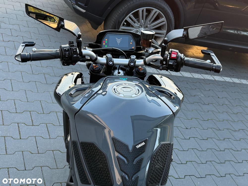 Yamaha MT - 22