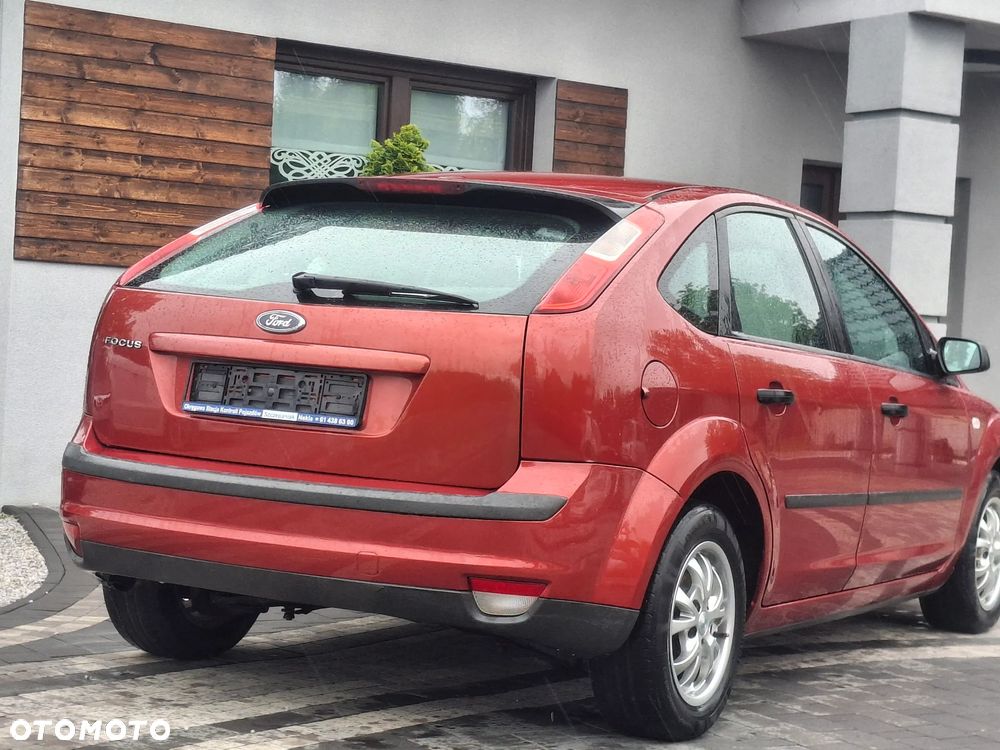 Ford Focus 1.6 16V Style - 14