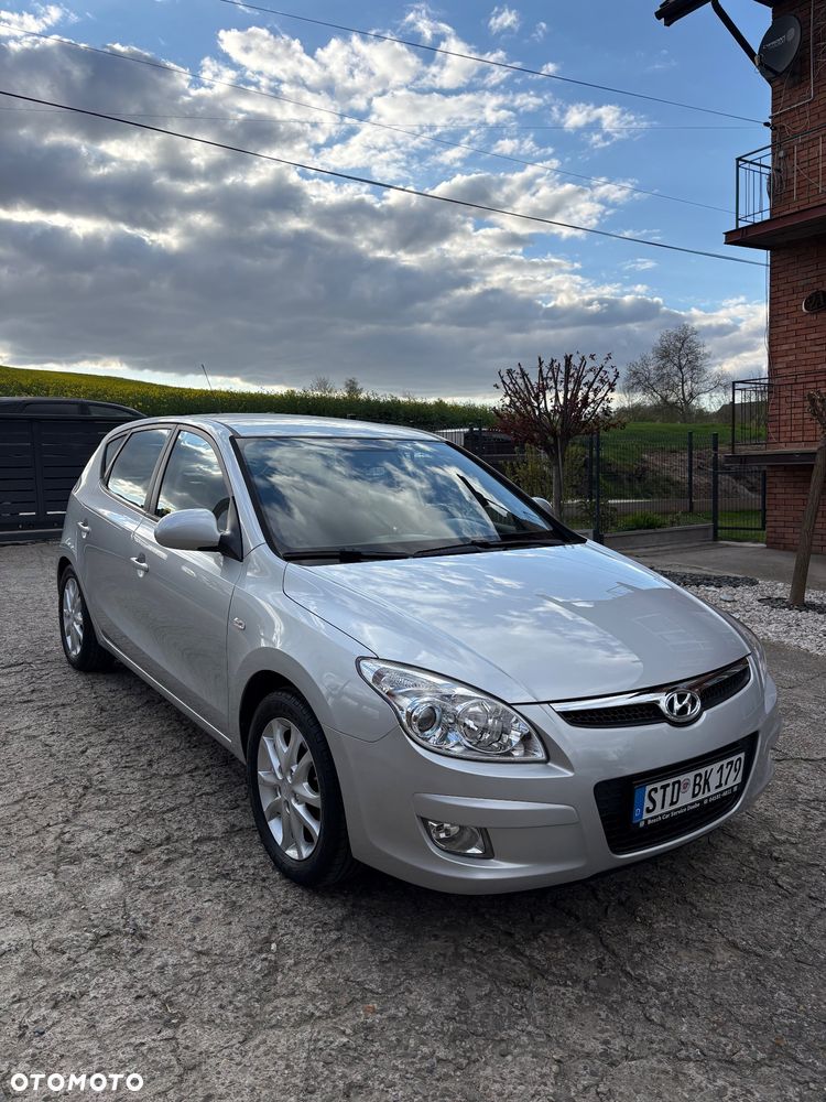 Hyundai i30 1.6 Classic + - 2