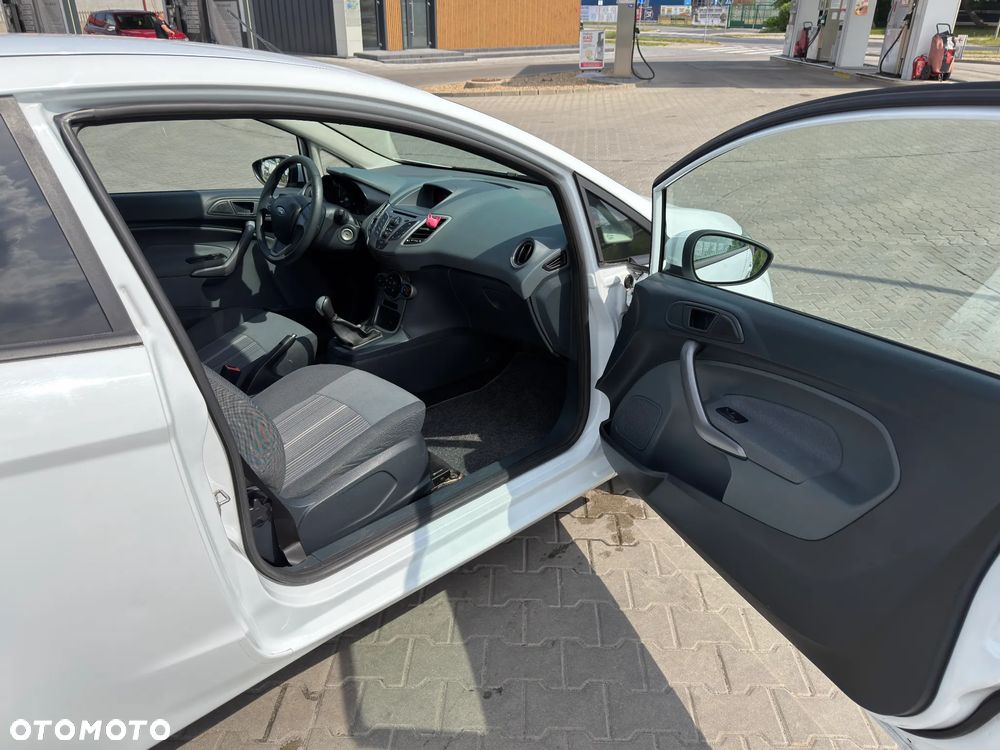 Ford Fiesta 1.25 Trend Edition - 17