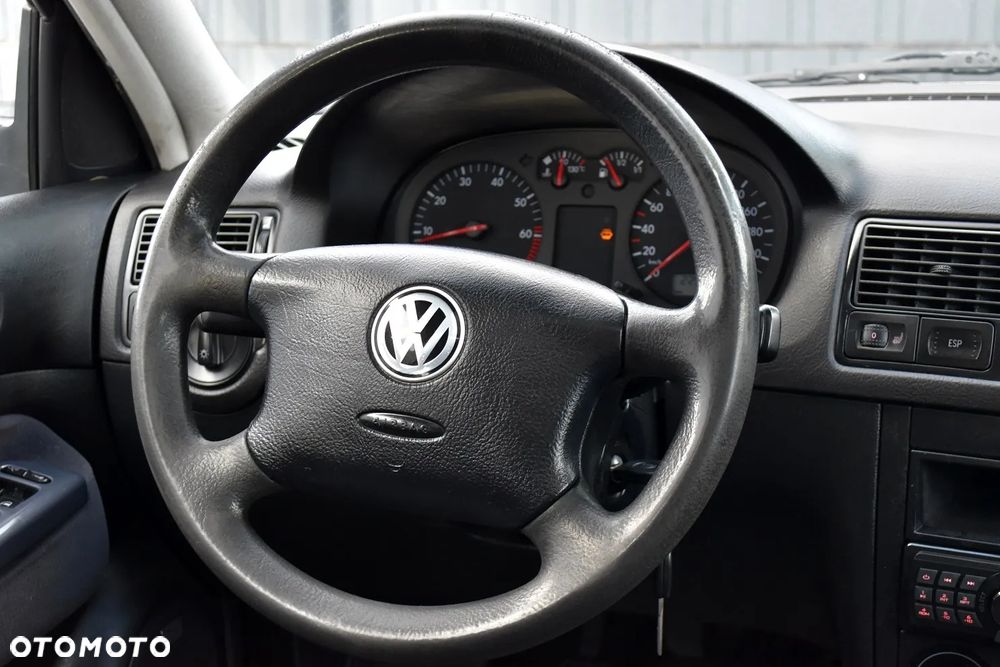 Volkswagen Golf 1.4 Comfortline - 23