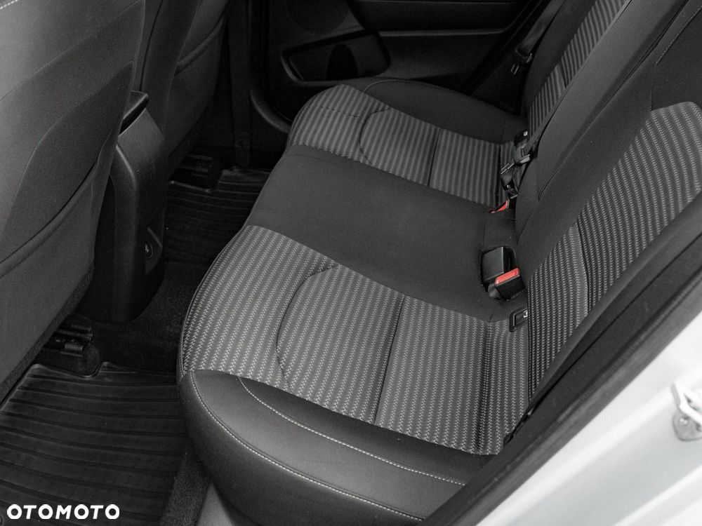 Kia Ceed - 22