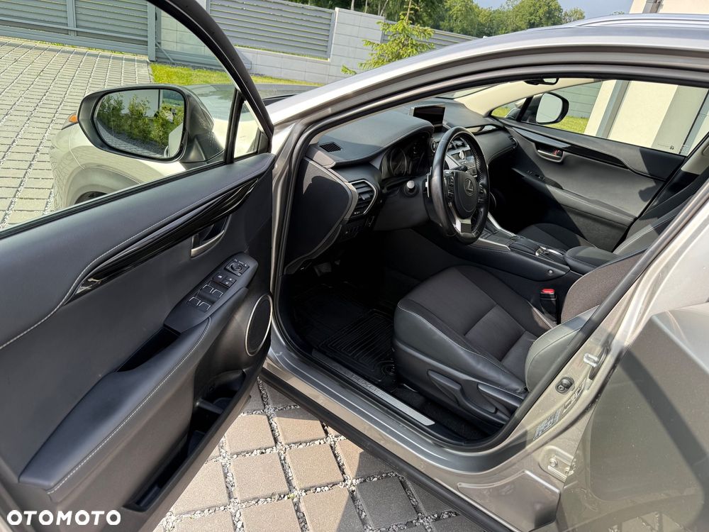 Lexus NX 350h Business AWD - 12