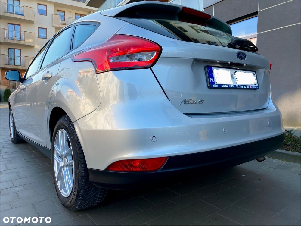 Ford Focus 1.6 Trend - 15