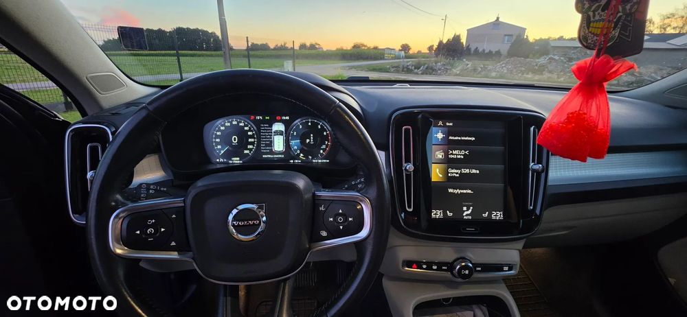 Volvo XC 40 T3 Inscription - 8