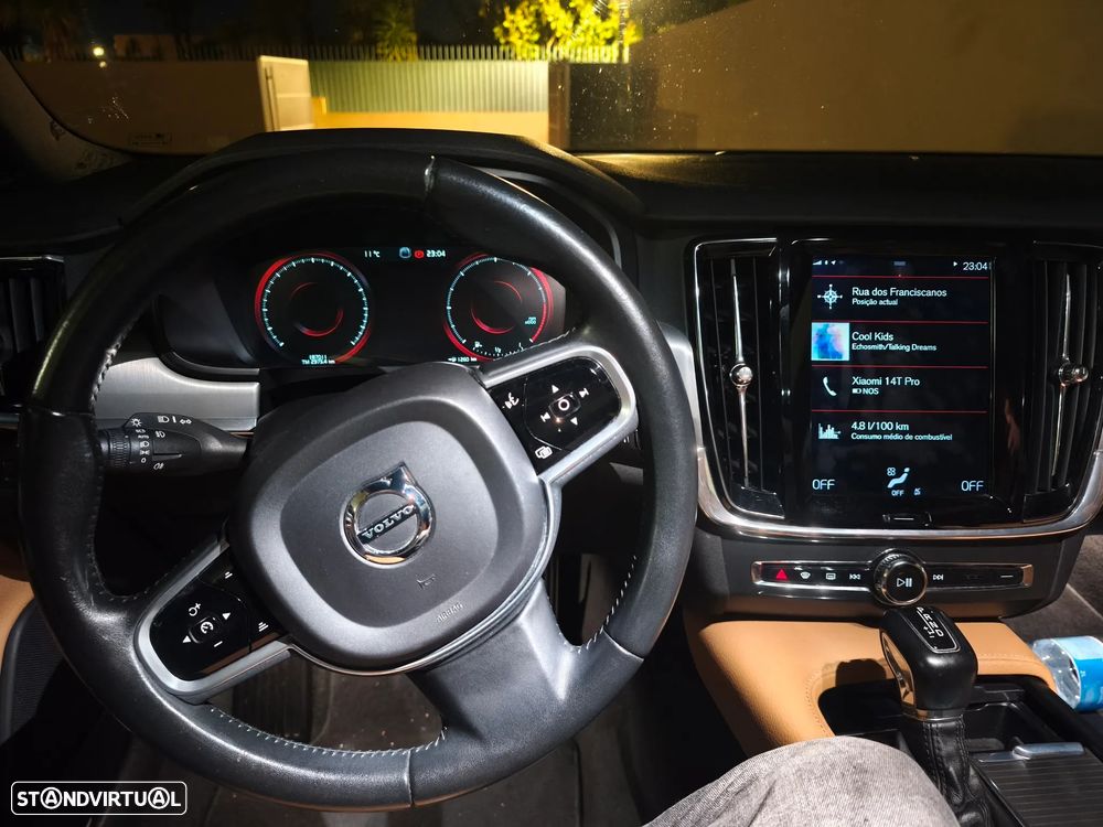 Volvo S90 2.0 D4 Momentum Geartronic - 8