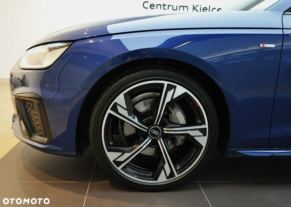 Audi A4 Limousine - 9