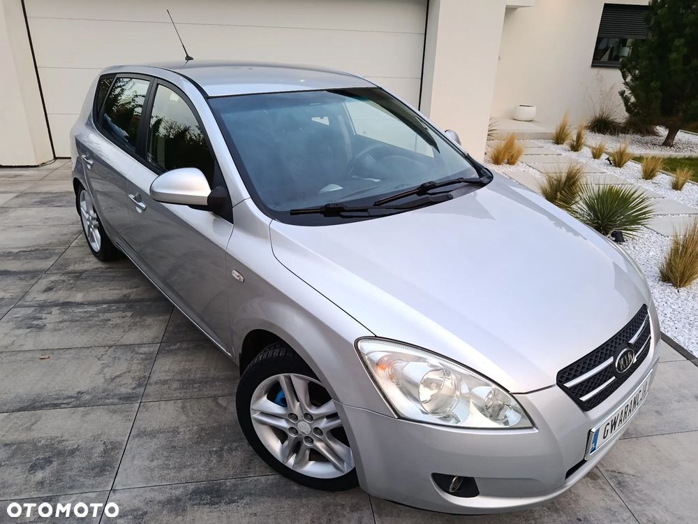 Kia Ceed 2008 photo 2