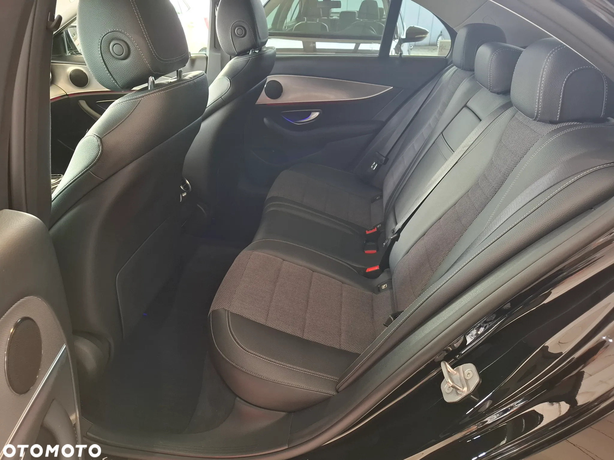 Mercedes-Benz Klasa E 250 9G-TRONIC - 20