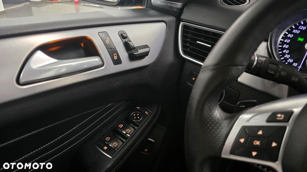 Mercedes-Benz ML - 19