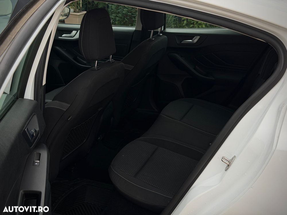 Ford Focus 1.0 EcoBoost Trend Edition - 27