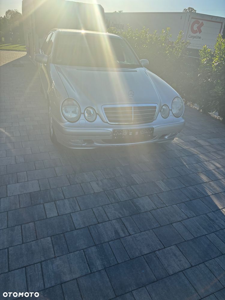 Mercedes-Benz Klasa E - 2