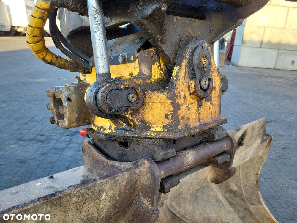 Hitachi ZX85 USB LC-3 - 15