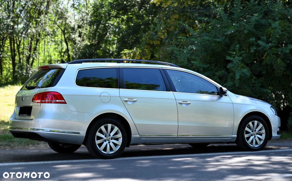 Volkswagen Passat - 12