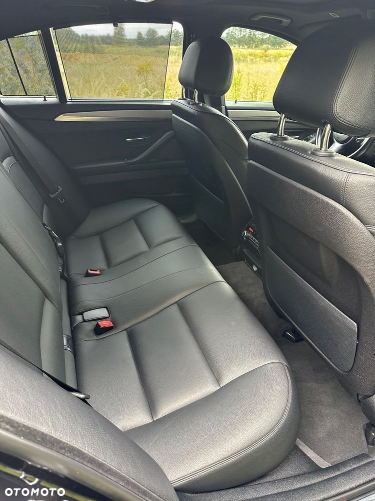 BMW Seria 5 530d xDrive - 8