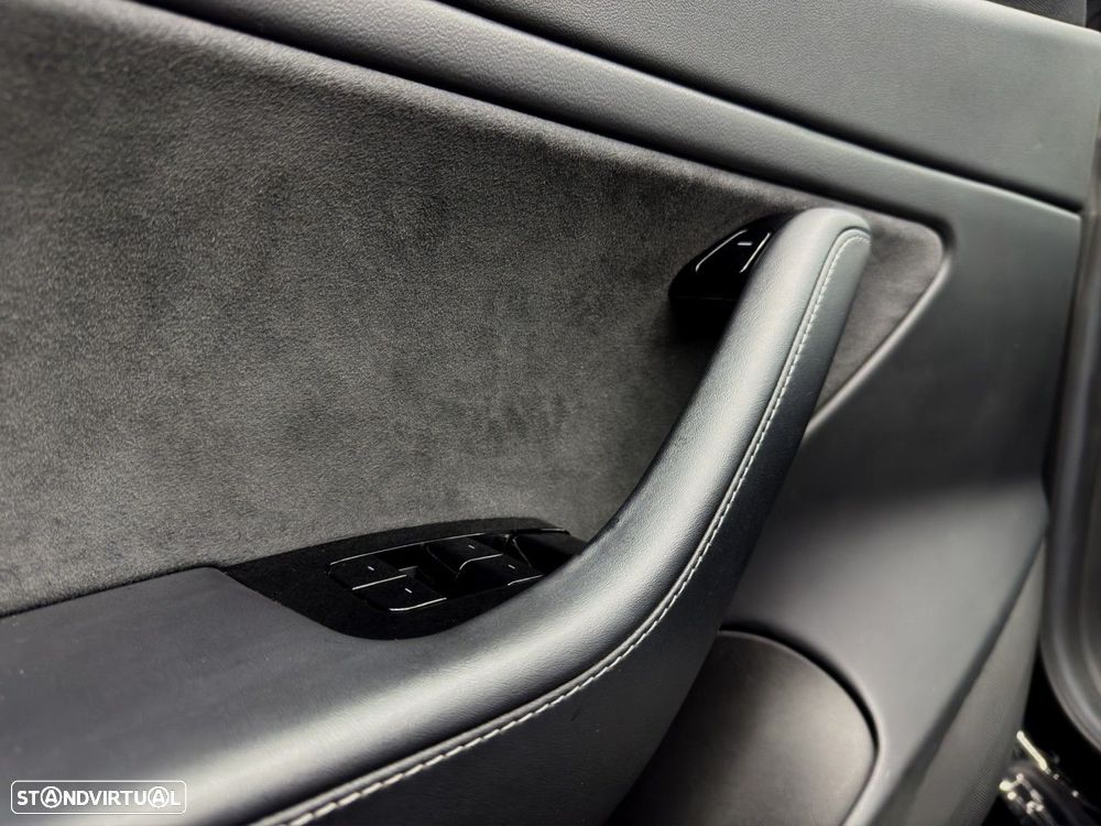 Tesla Model 3 Standard RWD Plus - 25