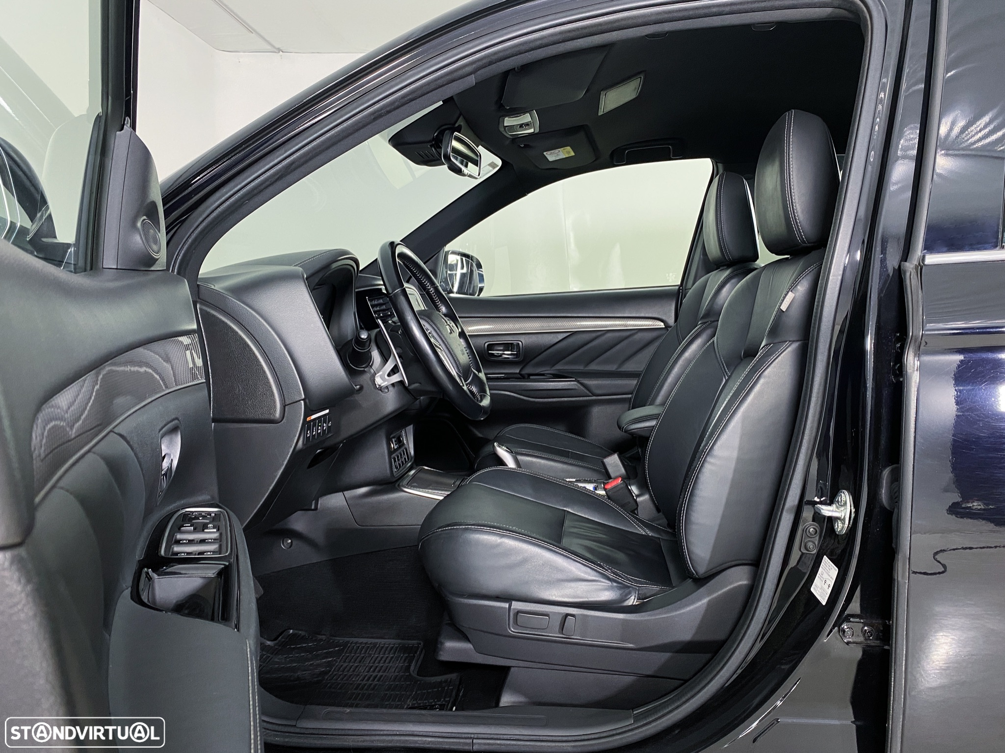 Mitsubishi Outlander 2.4 PHEV Instyle - 9