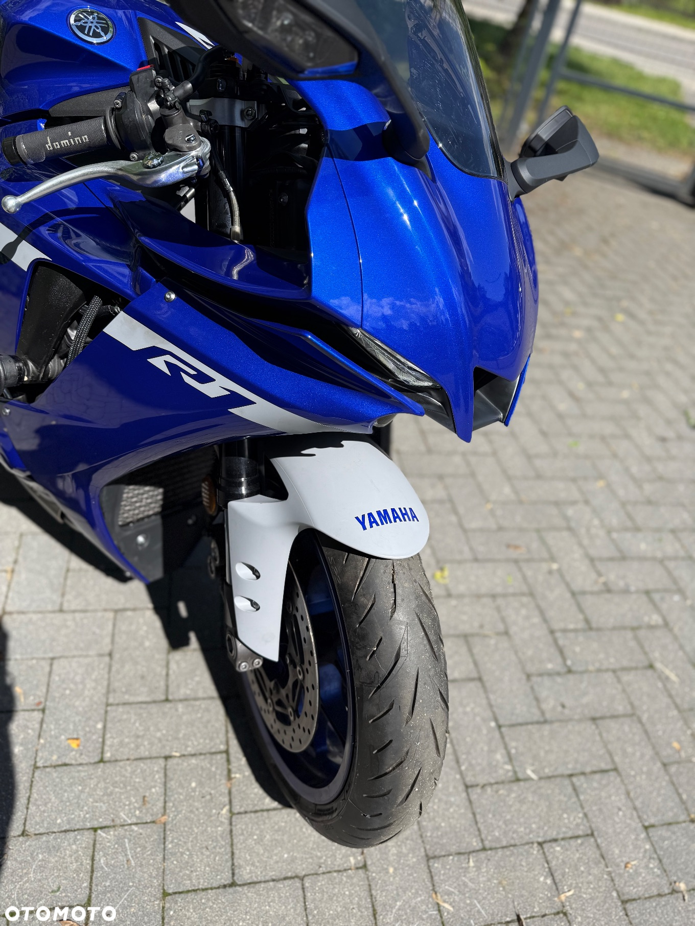 Yamaha R1 - 2