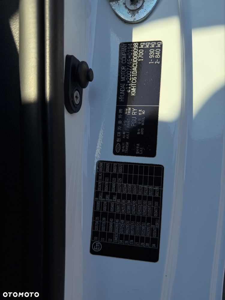 Hyundai Veloster 1.6 GDI Comfort - 16