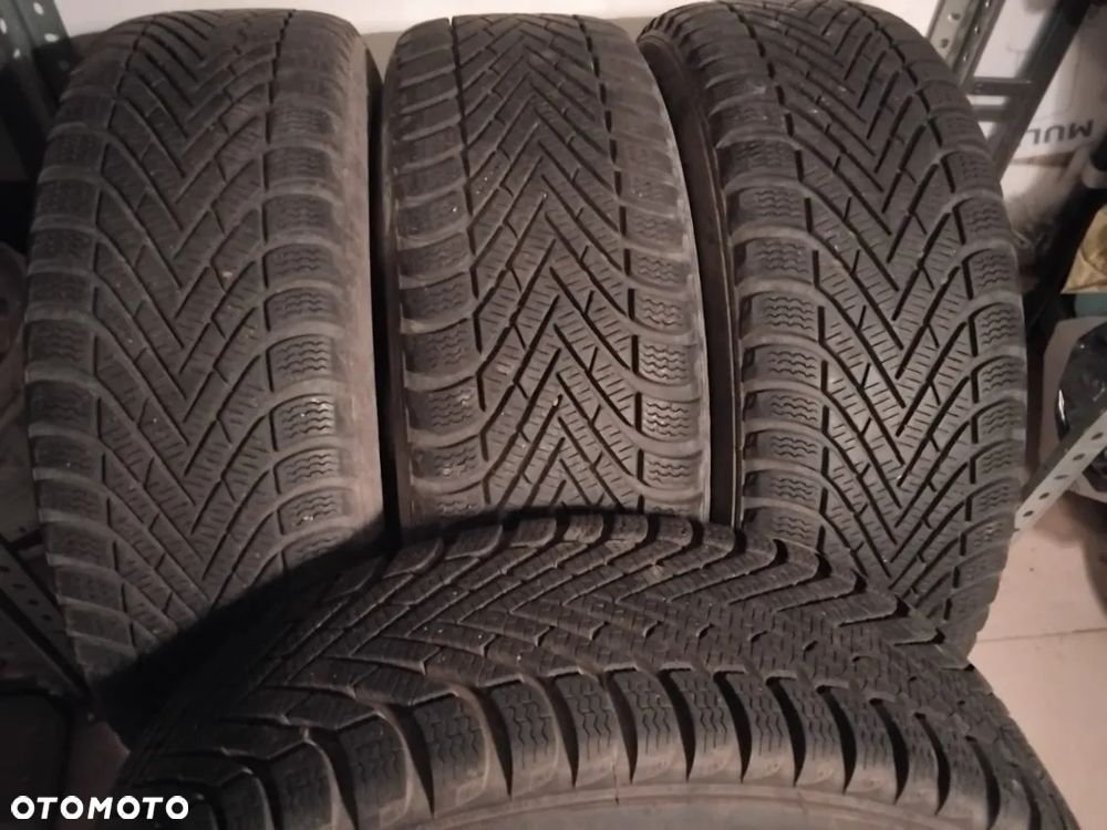 Sprzedam komplet kół wraz z felgami do Volvo S40/V50 16" - 2