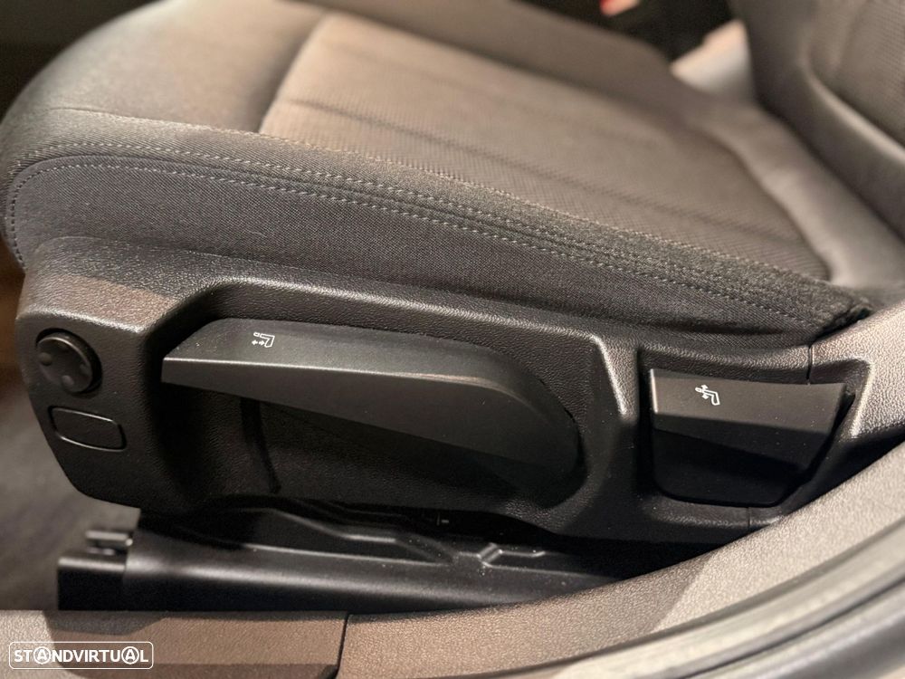 BMW 320 d Touring Auto - 12