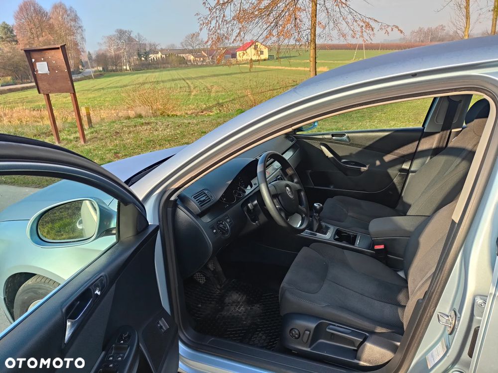 Volkswagen Passat 2.0 FSI Comfortline - 7