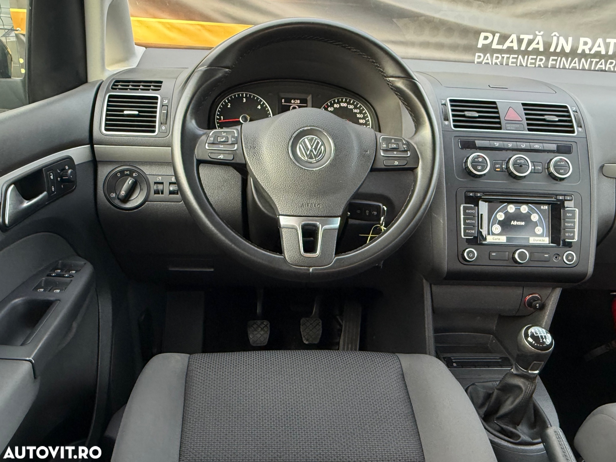 Volkswagen Touran 1.6 TDI BlueMotion Technology Comfortline - 21