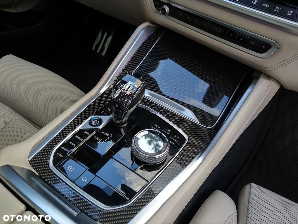 BMW X6M M50d - 11