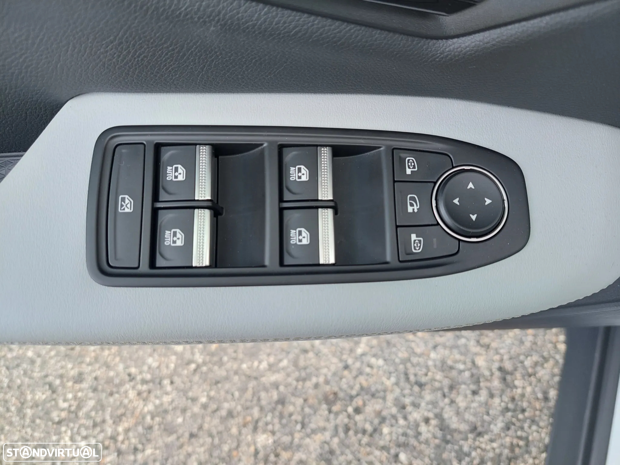 Renault Scénic E-Tech 87 kWh Iconic - 19