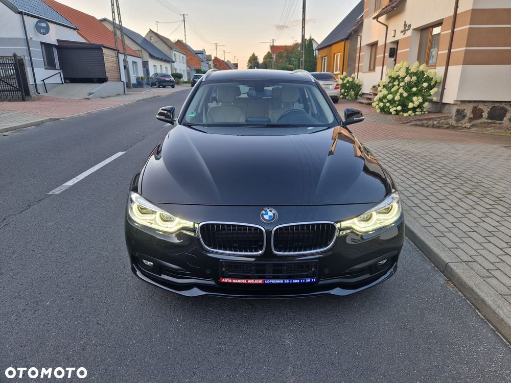 BMW Seria 3 320d Luxury Line - 2
