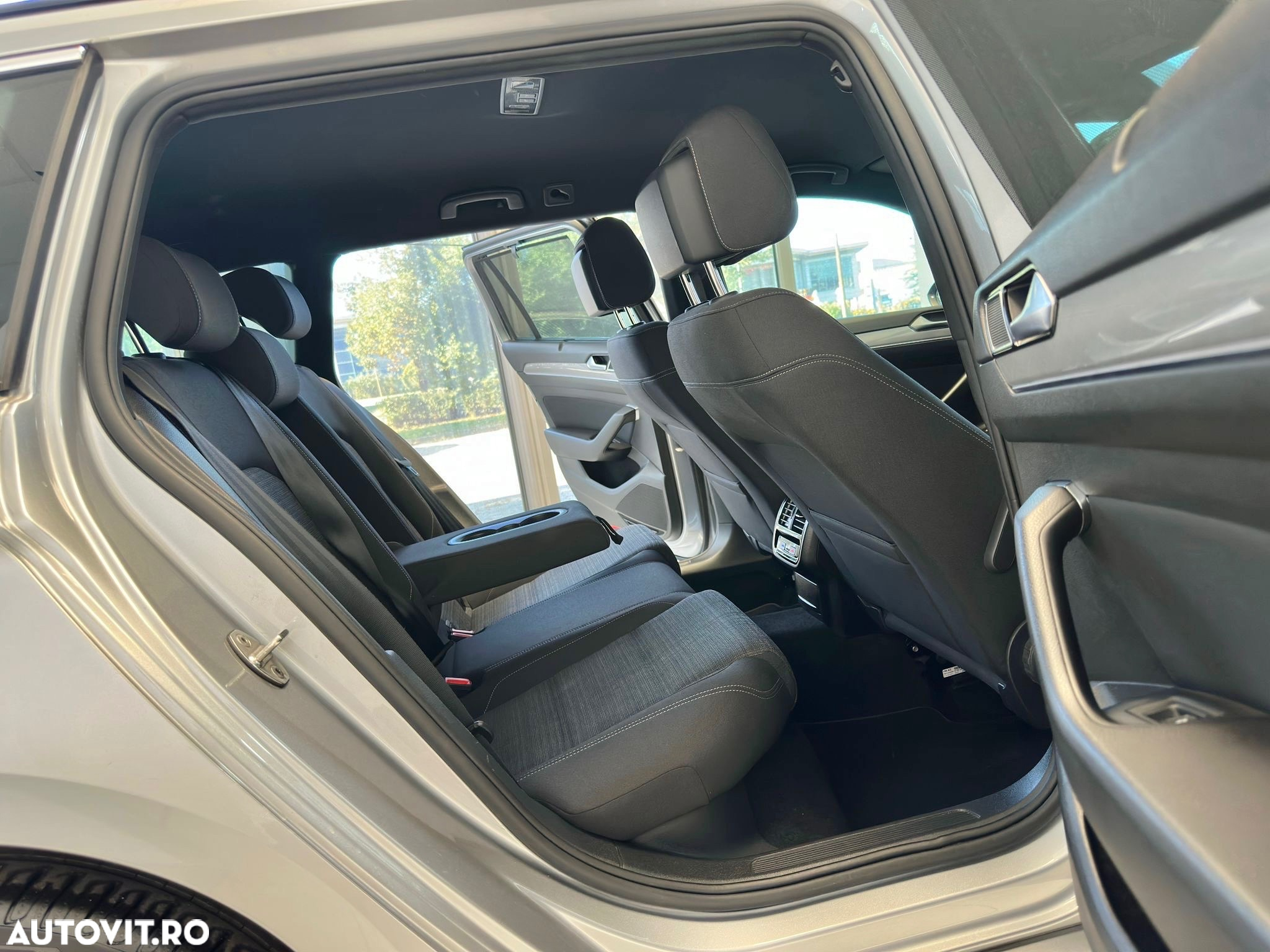 Volkswagen Passat Variant 2.0 TDI DSG Highline - 10